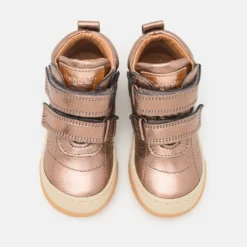 Bisgaard Juno - Sneakers Hoog - Rose Gold Metallic 11 Bisgaard Juno - Sneakers Hoog - Rose Gold Metallic -Stijl Schoen Verkoopwinkel 13ac4383fc28481497fac4fa36d13369 scaled