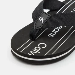 Calvin Klein Jeans Unisex - Teensandalen - Black 13 Calvin Klein Jeans Unisex - Teensandalen - Black -Stijl Schoen Verkoopwinkel 1e2f905d33f441a4a942b522b6c59378 scaled