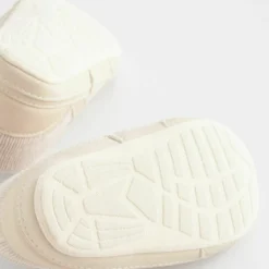 Next Pram Easy Fastening Standard - Babyschoenen - Stone Natural -Stijl Schoen Verkoopwinkel 3b70dfe1afe94c2e8793413099491adf scaled