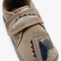 Next Dinosaur- Pantoffels - Stone Dino -Stijl Schoen Verkoopwinkel 48d59fd222794277baf7a1fa776a7649 scaled