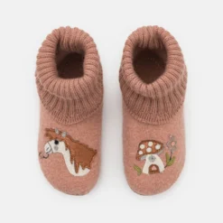 Living Kitzbühel Hüttenschuh Mit Pferd - Pantoffels - Italian Clay -Stijl Schoen Verkoopwinkel 54c18e901cac48c2a98de1b8ef982ef5 scaled