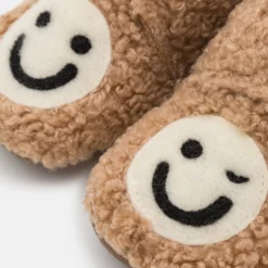 Living Kitzbühel Babyklett Smiley Unisex - Pantoffels - Camel -Stijl Schoen Verkoopwinkel 6026b5b1177b4d4188a86f0f868a2645 scaled