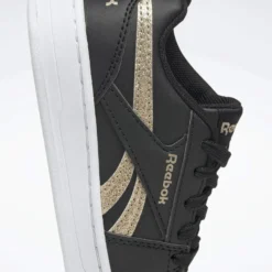 Reebok Classic Scarpe - Sneakers Laag - Black -Stijl Schoen Verkoopwinkel 6467d8251eb3413bb795e41c374c2288 scaled