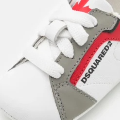 DSQUARED2 Unisex - Babyschoenen - White/Grey/Red/Indigo -Stijl Schoen Verkoopwinkel 686b17032f974b69b8c1d36e4caa28f6 scaled