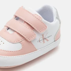 Calvin Klein Jeans Unisex - Babyschoenen - Pink/White -Stijl Schoen Verkoopwinkel 810635586de547299aee314acafcb8b9 scaled