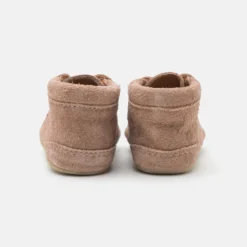 Crib Shoe Unisex - Geboortegeschenk - Dusty Rose 10 Crib Shoe Unisex - Geboortegeschenk - Dusty Rose -Stijl Schoen Verkoopwinkel 81bcae4412be4e1a88e87a06dfa3f1f6 scaled