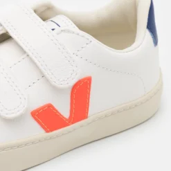 Veja Small Esplar Unisex - Sneakers Laag - Extra White/Orange Fluo/Cobalt -Stijl Schoen Verkoopwinkel 8a2d987a4f784705a2ce8ccd873def68 scaled