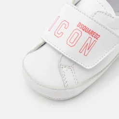 DSQUARED2 Unisex - Babyschoenen - White/Red -Stijl Schoen Verkoopwinkel 8e6a7fe149ff46ddbd1bf64a441ff887 scaled