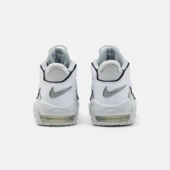 Nike Sportswear Air More Uptempo Ki Bg Unisex - Sneakers Hoog - Photon Dust/Metallic Silver/White/Black -Stijl Schoen Verkoopwinkel 937e30946d2f40289ddeb3aca298d501 scaled
