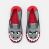 Nanga Hai - Pantoffels - Mittelgrau -Stijl Schoen Verkoopwinkel 9c48f4af1e1146e78ecd842827f6c183 scaled