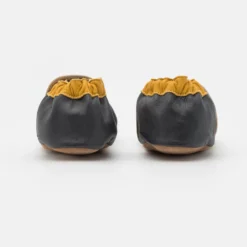 ROBEEZ Naval Officer - Geboortegeschenk - Beige Clair Marine 10 ROBEEZ Naval Officer - Geboortegeschenk - Beige Clair Marine -Stijl Schoen Verkoopwinkel a0efabc5d9a94948a2da68c512944e62 scaled