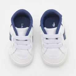 Lacoste L004 Crib Unisex - Geboortegeschenk - White/Blue 11 Lacoste L004 Crib Unisex - Geboortegeschenk - White/Blue -Stijl Schoen Verkoopwinkel a7e56aabca9d474d9c99104fdf6792e8 scaled