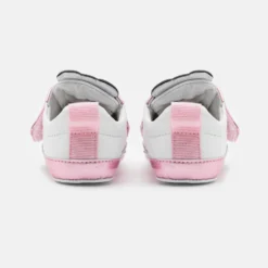MOSCHINO Unisex - Babyschoenen - White/Pink/Black -Stijl Schoen Verkoopwinkel b3d28779d7ec434cbde96d4c7f0ee348 scaled