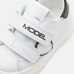 Philippe Model Unisex - Sneakers Laag - White/Black 13 Philippe Model Unisex - Sneakers Laag - White/Black -Stijl Schoen Verkoopwinkel b860b26b3f254dc6b711e4aa3540b087 scaled