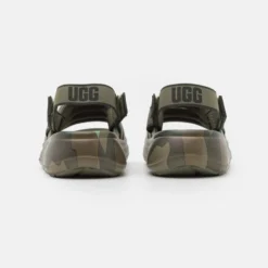 Ugg Sport Yeah Unisex - Badslippers - Moss Green -Stijl Schoen Verkoopwinkel ba4b83834d454e389cfb95716e421e11 scaled
