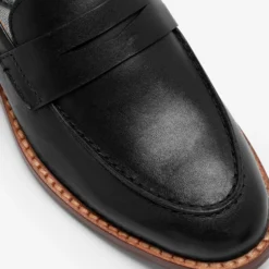 Next Instappers - Black Saddle 9 Next Instappers - Black Saddle -Stijl Schoen Verkoopwinkel cac706edc91447f4a74fc3922cb1656c scaled