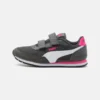 Puma St Runner Unisex - Sneakers Laag - Shadow Gray/White/Glowing Pink -Stijl Schoen Verkoopwinkel cdb6a6cde0534c05a8d974d7d35b2dca scaled