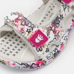 Primigi Sandalen - Bianco/Fuxia -Stijl Schoen Verkoopwinkel d08fb088ab4244009e3aae527419b39e scaled