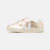 Veja Small Esplar- Sneakers Laag - Platine/White 2 Veja Small Esplar- Sneakers Laag - Platine/White -Stijl Schoen Verkoopwinkel f7b1648eb57742858e08bb21bc567c20 scaled
