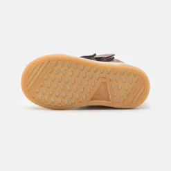 Bisgaard Juno - Sneakers Hoog - Rose Gold Metallic 12 Bisgaard Juno - Sneakers Hoog - Rose Gold Metallic -Stijl Schoen Verkoopwinkel fc8cbfffd31f4858aa8edc30458721a6 scaled